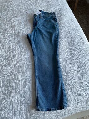J Crew Factory Mid Rise Flare Crop Jeans- blue jeans, Size 27 P